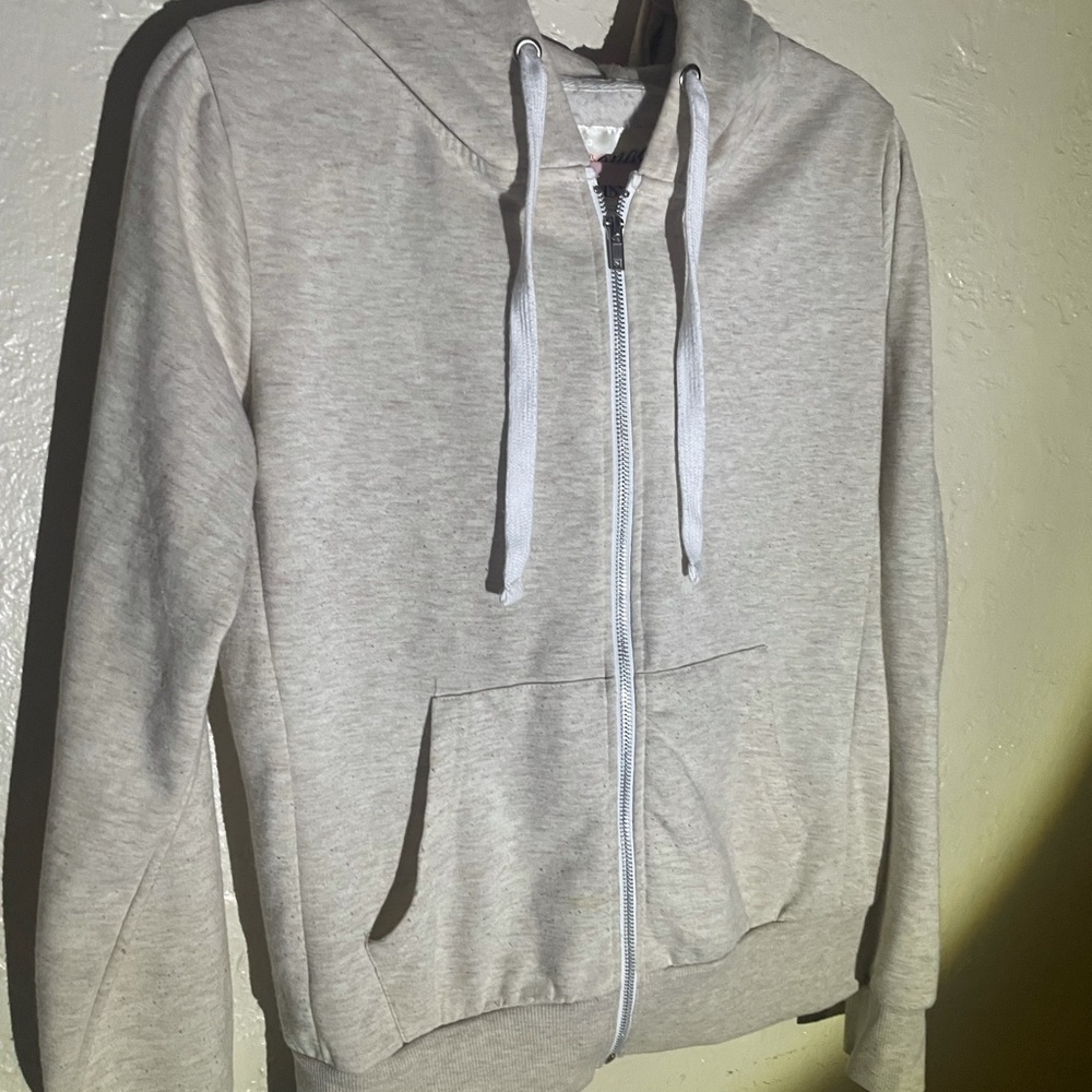 Range kiss sweater